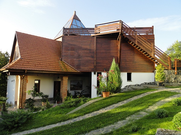 Koz&aacute;rd Faluh&aacute;z